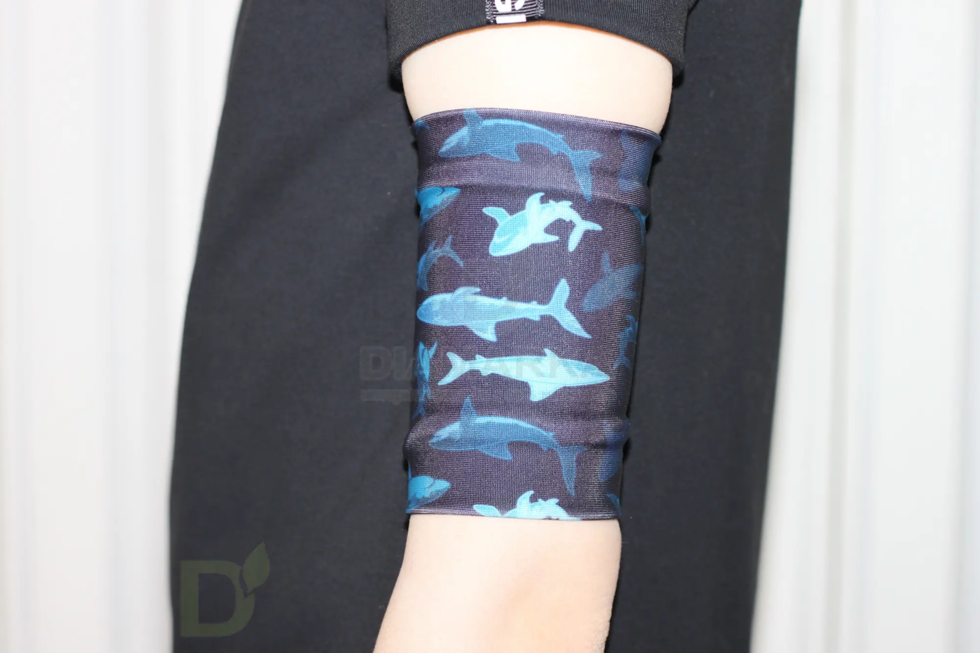 Повязка на руку для сенсора Акулы